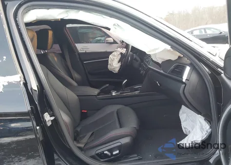 2018 BMW 330I xDrive z USA, uszkodzony, nr VIN WBA8D9G57JNU69391